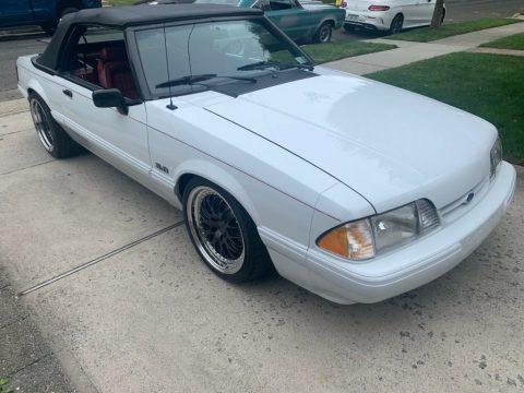 1990 Ford Mustang zu verkaufen
